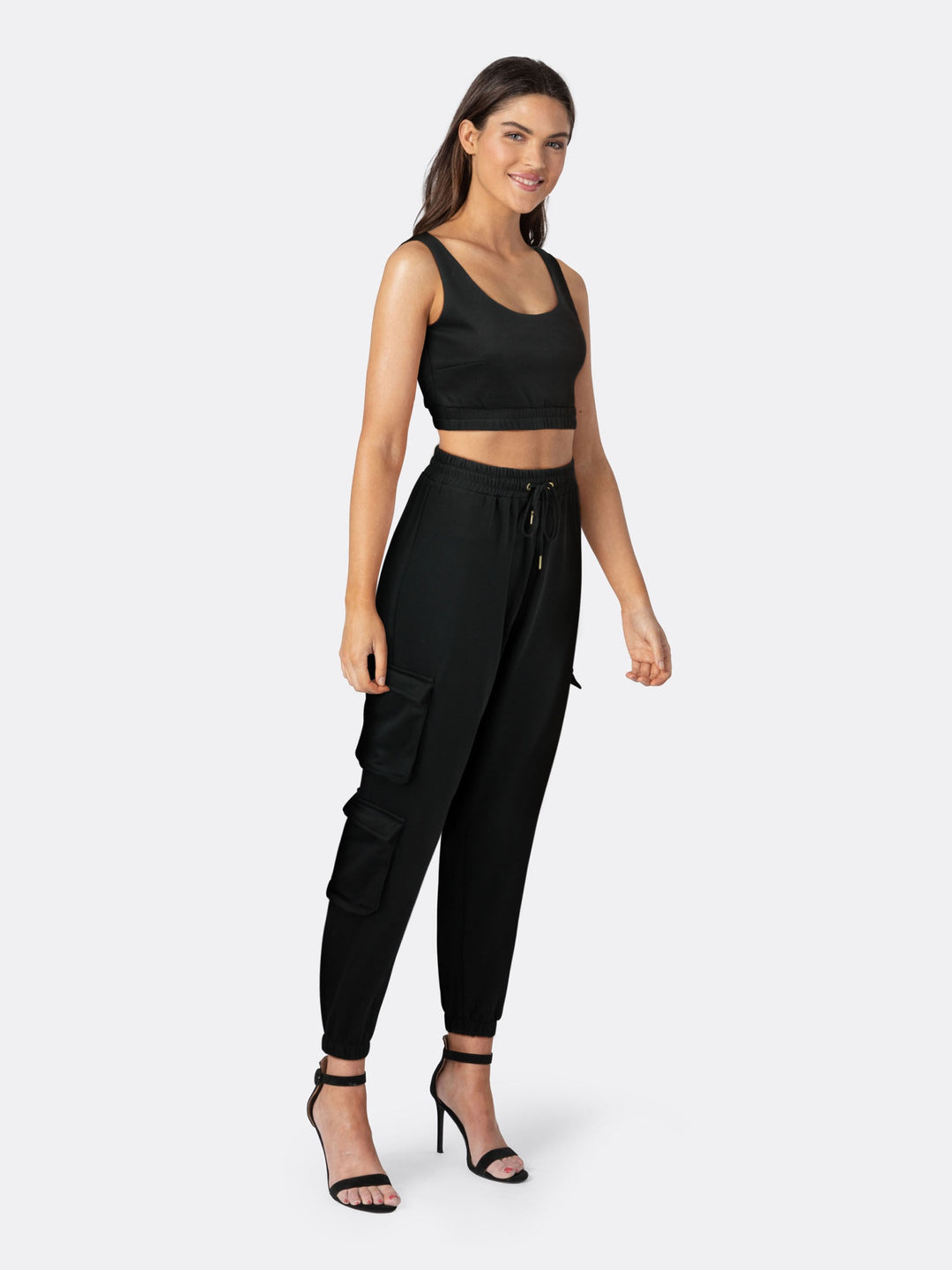 Pack of Joggers with Pockets and Crop Top Black Side | Jolovies
